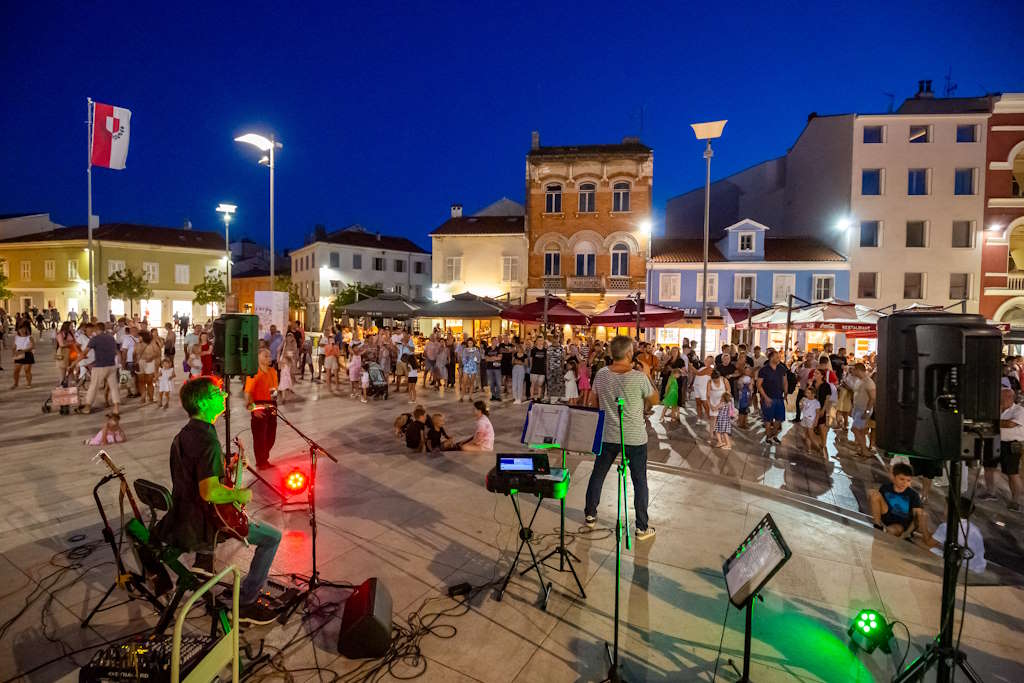 Das Poreč Sommer bringt Musik, Kunst und kulturelle Veranstaltungen: Street Art Festival, Konzerte, Open-Air Jazz und Filmabende