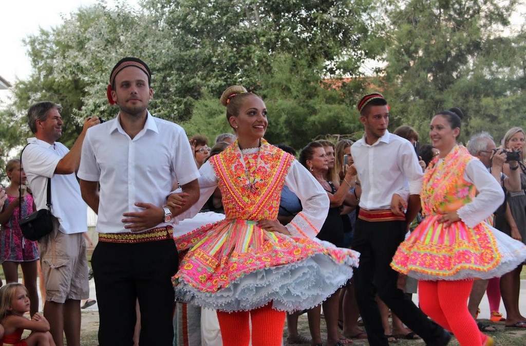 Celebration of the Day of Emigrants on the island of Susak: cultural and entertainment program, sports competitions and coin presentation on July 28, 2024