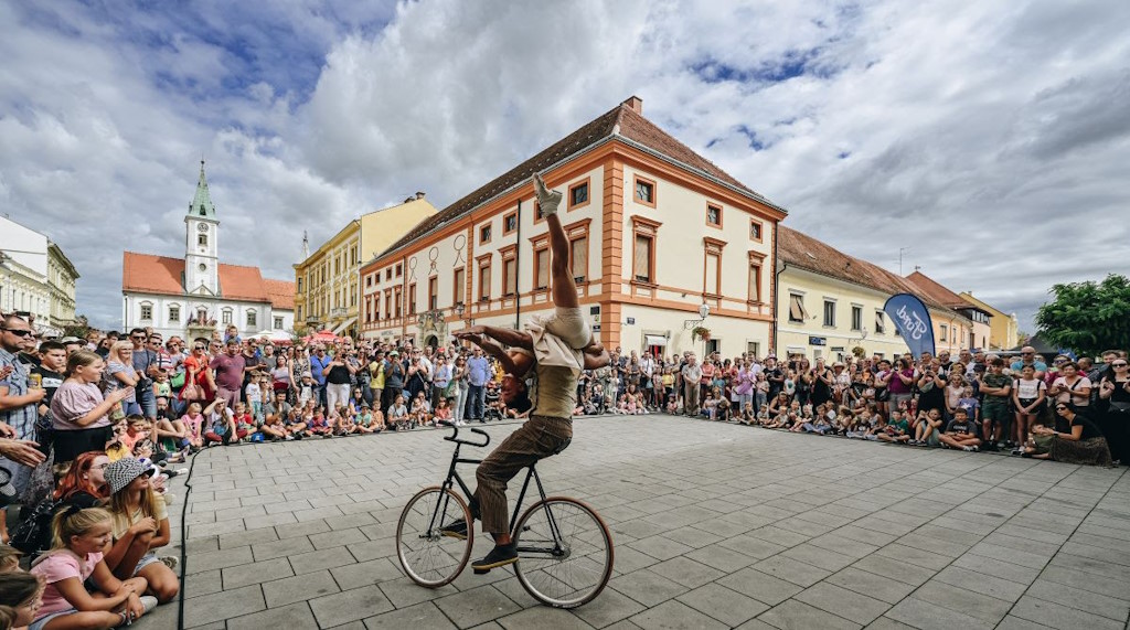 Špancirfest in Varaždin: ein einzigartiges Street-Art-Event mit Künstlern aus aller Welt, das den Besuchern kreative Energie und unvergessliche Erlebnisse bringt