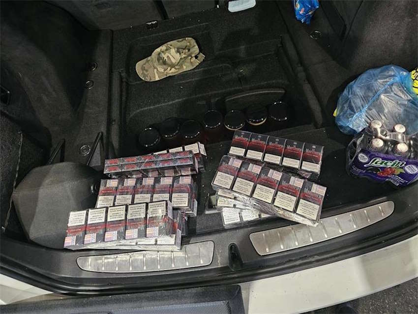 Cigarette smuggling at the Bajakovo border crossing: two prevented attempts and seizure of 17,200 pieces of cigarettes in vehicles with international registration marks