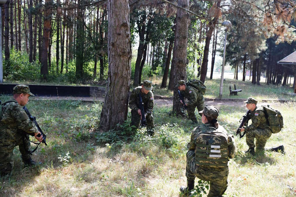 Spezialisierte militärische Ausbildung abgeschlossen am Ausbildungs- und Doktrinzentrum für Logistik: Vorbereitung der Soldaten auf zukünftige Herausforderungen in den kroatischen Streitkräften